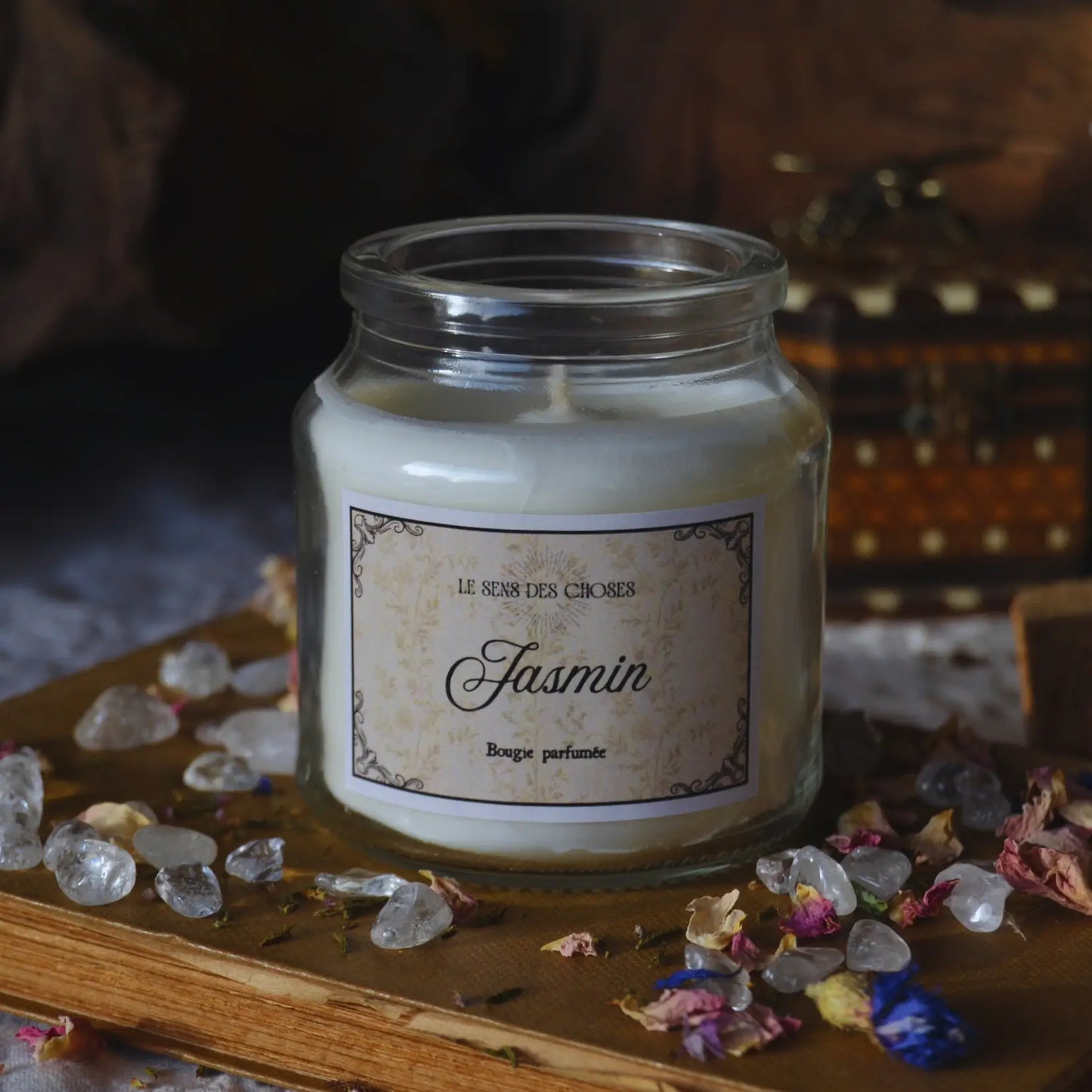 Bougie parfumée artisanale au jasmin – Création artisanale | Le sens des choses – Boutique de bougies parfumées végétales, décorations et savons