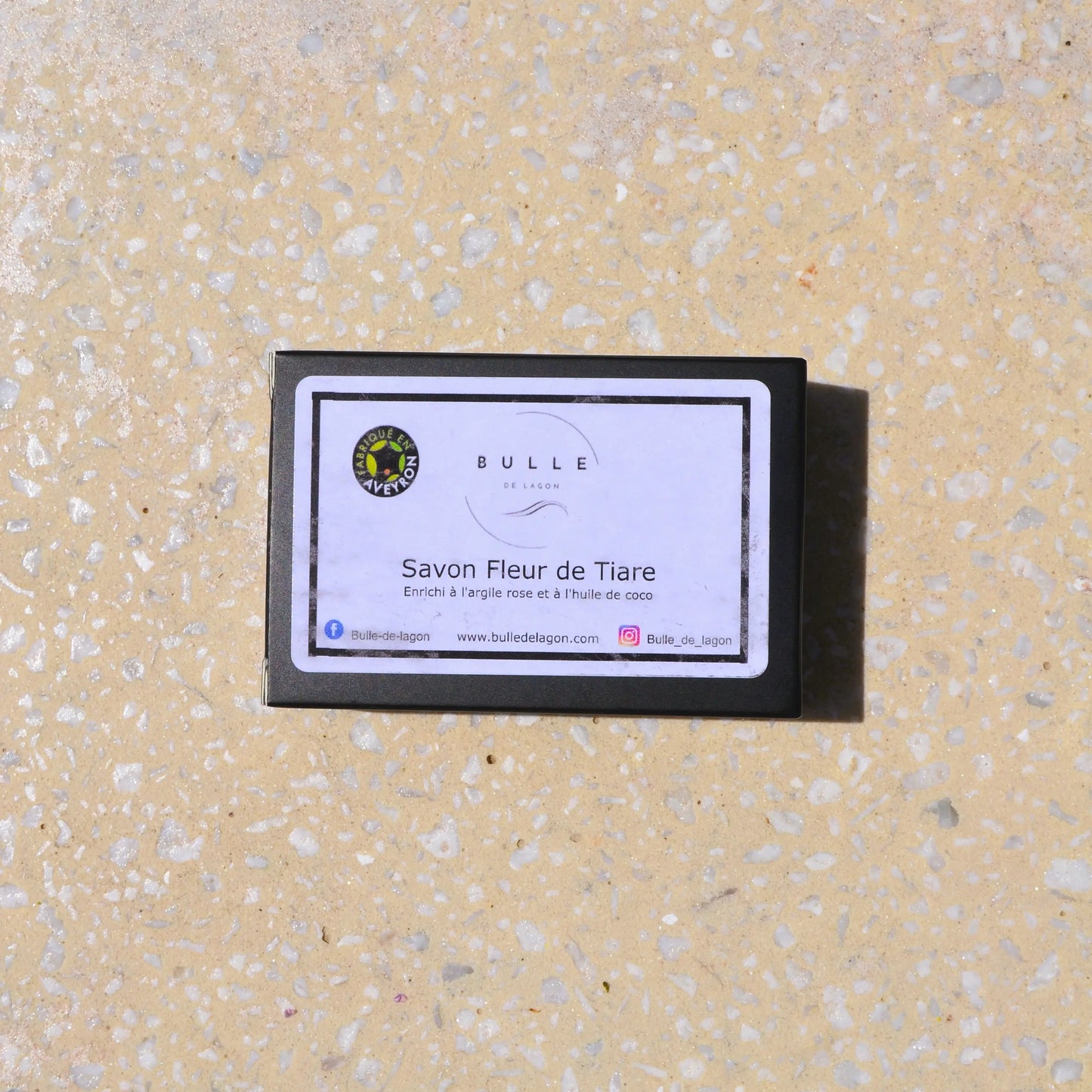 Savon surgras à la fleur de Tiaré – Création artisanale | Le sens des choses – Boutique de bougies parfumées végétales et objets décoratifs écoresponsables