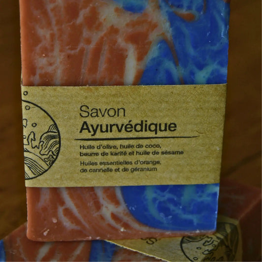 Savon ayurvédique à l’orange, au géranium et à la cannelle – Création artisanale | Le sens des choses – Boutique de bougies parfumées végétales, décorations et savons