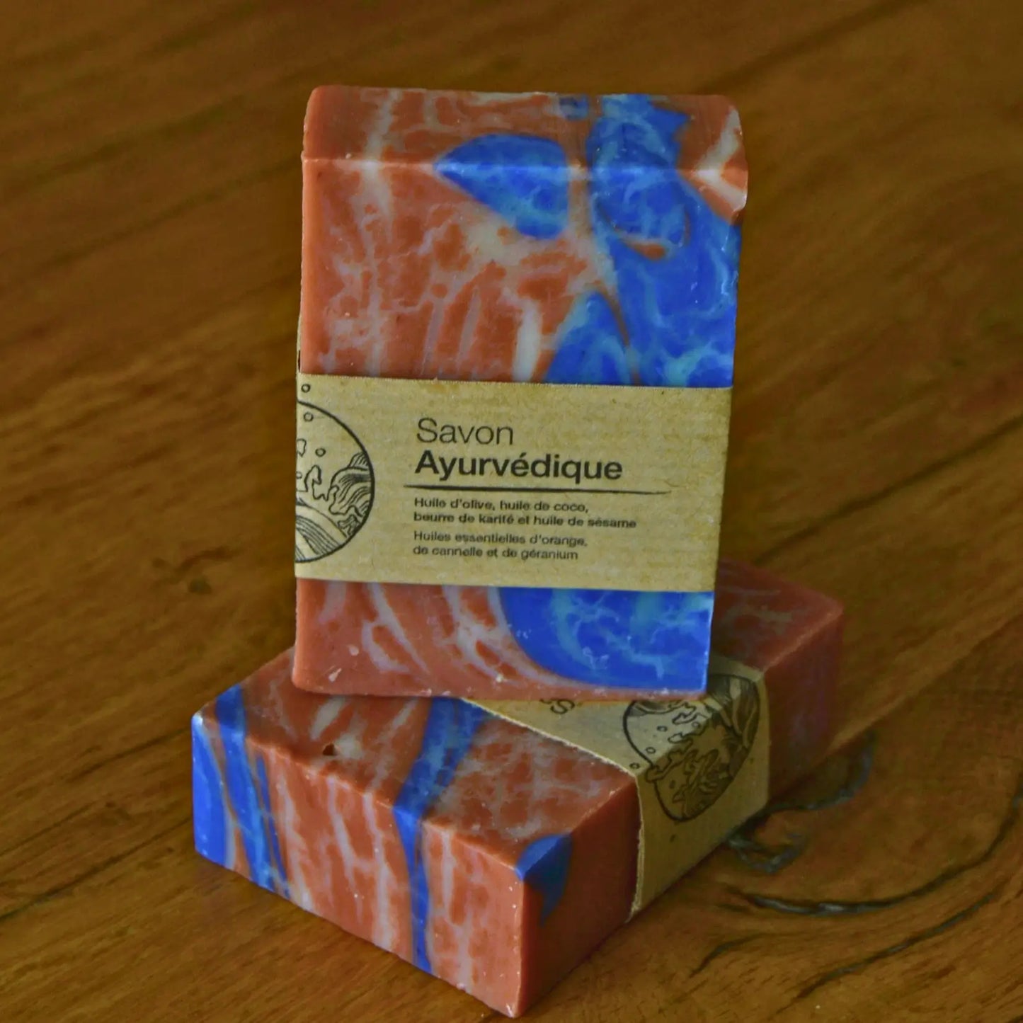 Savon ayurvédique à l’orange, au géranium et à la cannelle – Création artisanale | Le sens des choses – Boutique de bougies parfumées végétales, décorations et savons