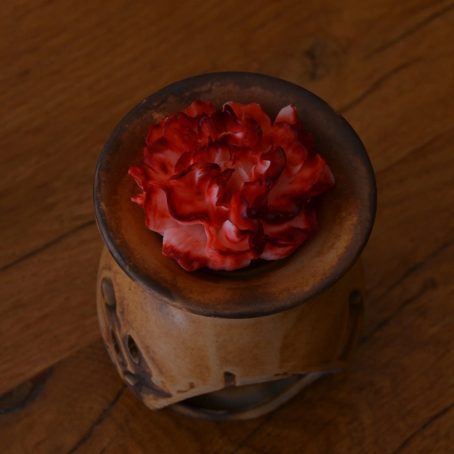 Fondant parfumé au parfum floral — Œillet – Création artisanale | Le sens des choses – Boutique de bougies parfumées végétales et objets décoratifs écoresponsables