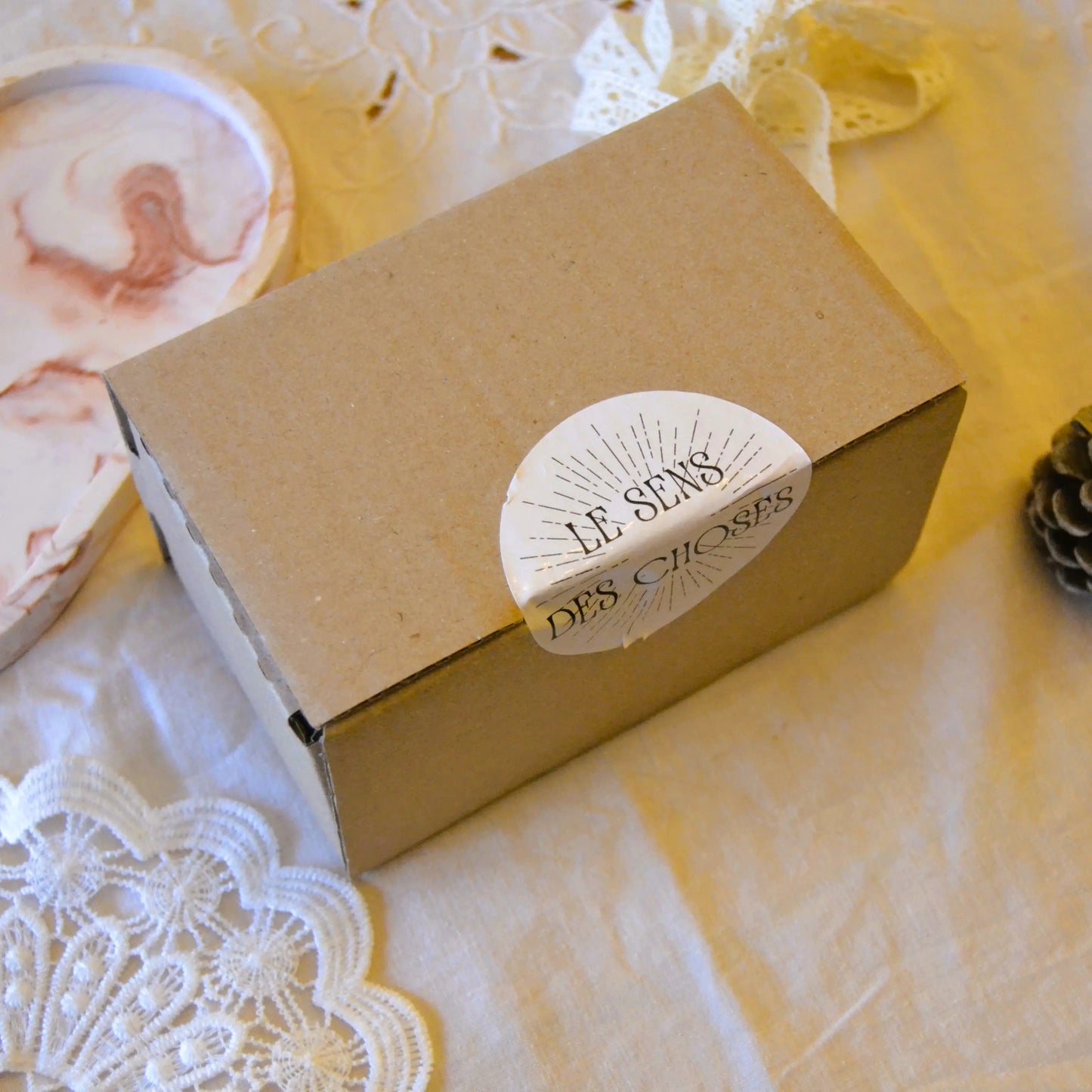 Coffret-cadeau — deux petites bougies parfumées artisanales au choix – Création artisanale | Le sens des choses – Boutique de bougies parfumées végétales et objets décoratifs écoresponsables