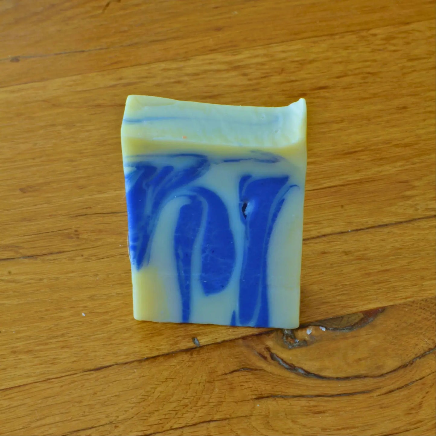 Savon artisanal surgras à la lavande – Création artisanale | Le sens des choses – Boutique de bougies parfumées végétales et objets décoratifs écoresponsables