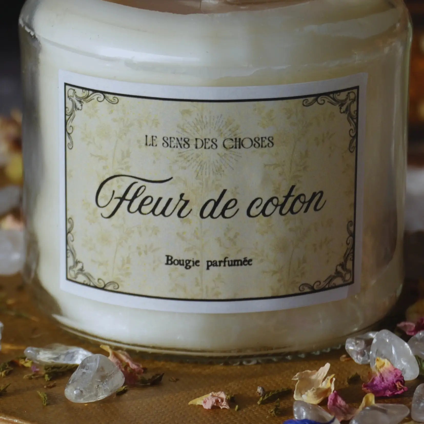 Bougie parfumée artisanale à la fleur de coton – Création artisanale | Le sens des choses – Boutique de bougies parfumées végétales, décorations et savons