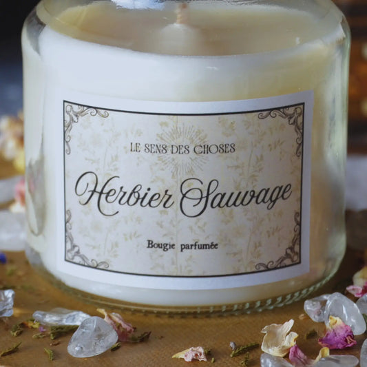Bougie parfumée artisanale Herbier Sauvage – Création artisanale | Le sens des choses – Boutique de bougies parfumées végétales, décorations et savons