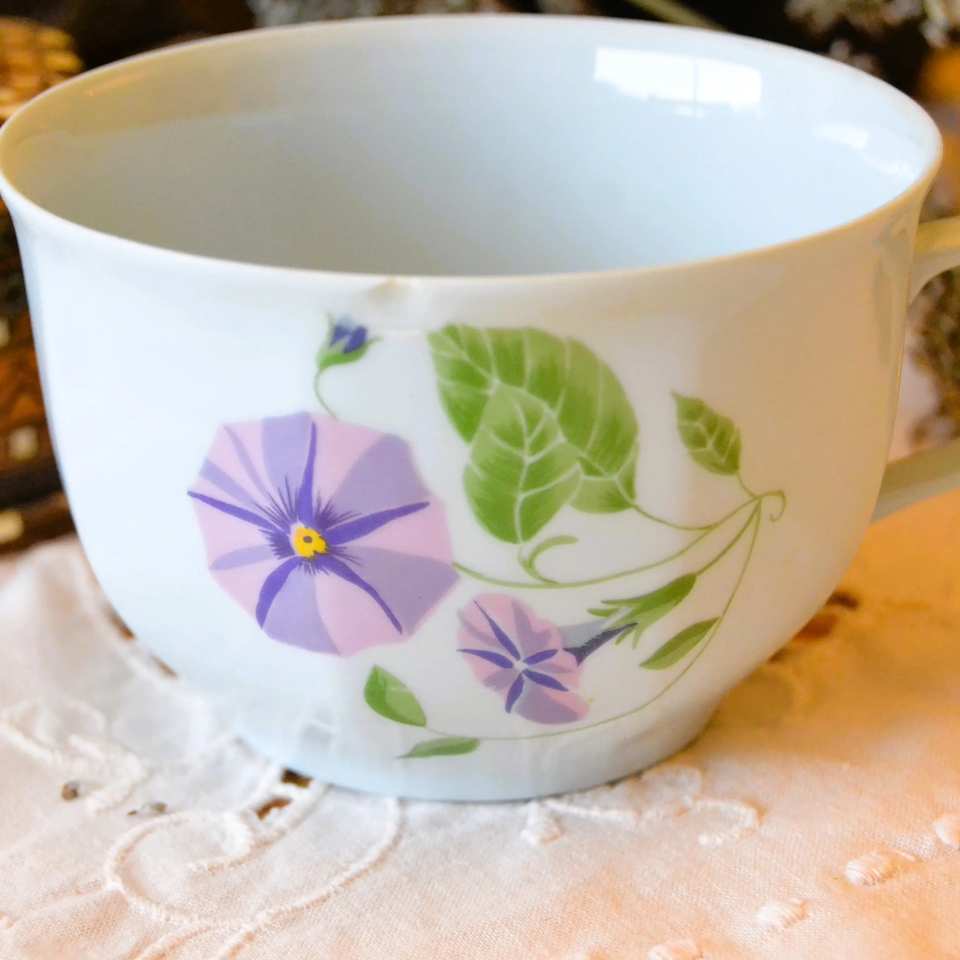 Bougie décorative artisanale en porcelaine de Limoges bleutée — parfum au choix – Création artisanale | Le sens des choses – Boutique de bougies parfumées végétales et objets décoratifs écoresponsables