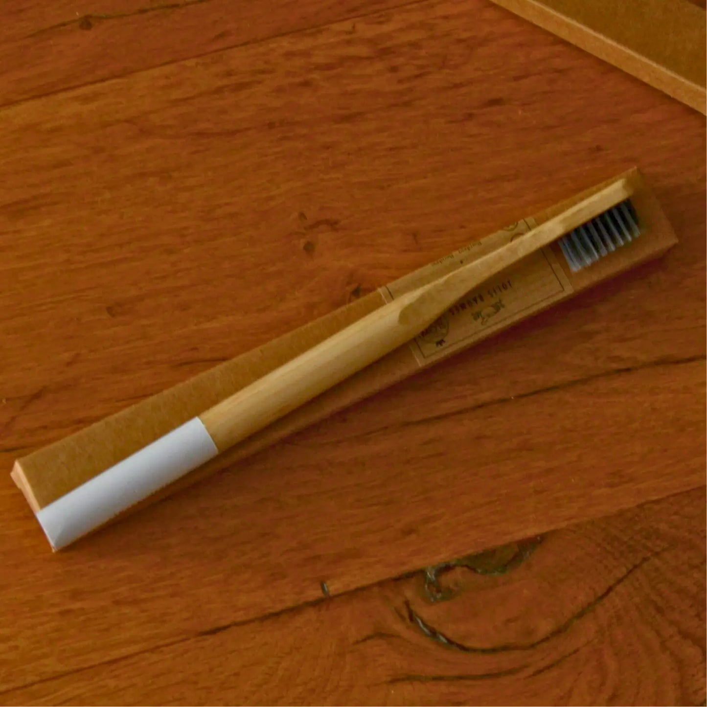 Brosse à dents en bambou biodégradable – Création artisanale | Le sens des choses – Boutique de bougies parfumées végétales et objets décoratifs écoresponsables