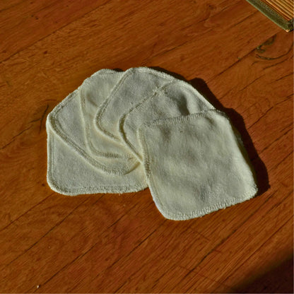 Carrés démaquillants lavables en bambou (5 + 1 offert) – Création artisanale | Le sens des choses – Boutique de bougies parfumées végétales et objets décoratifs écoresponsables