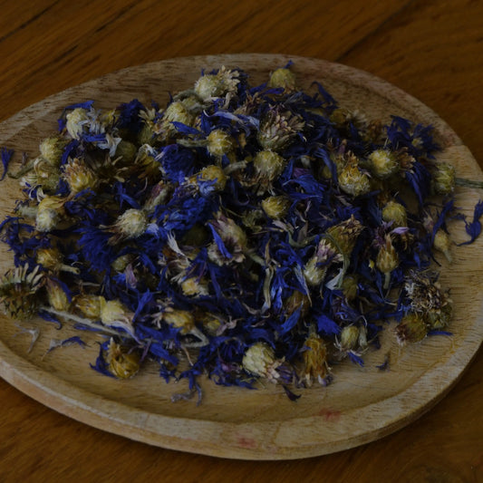 Fleurs de bleuet séchées (Centaurea Cyanus) – Création artisanale | Le sens des choses – Boutique de bougies parfumées végétales et objets décoratifs écoresponsables