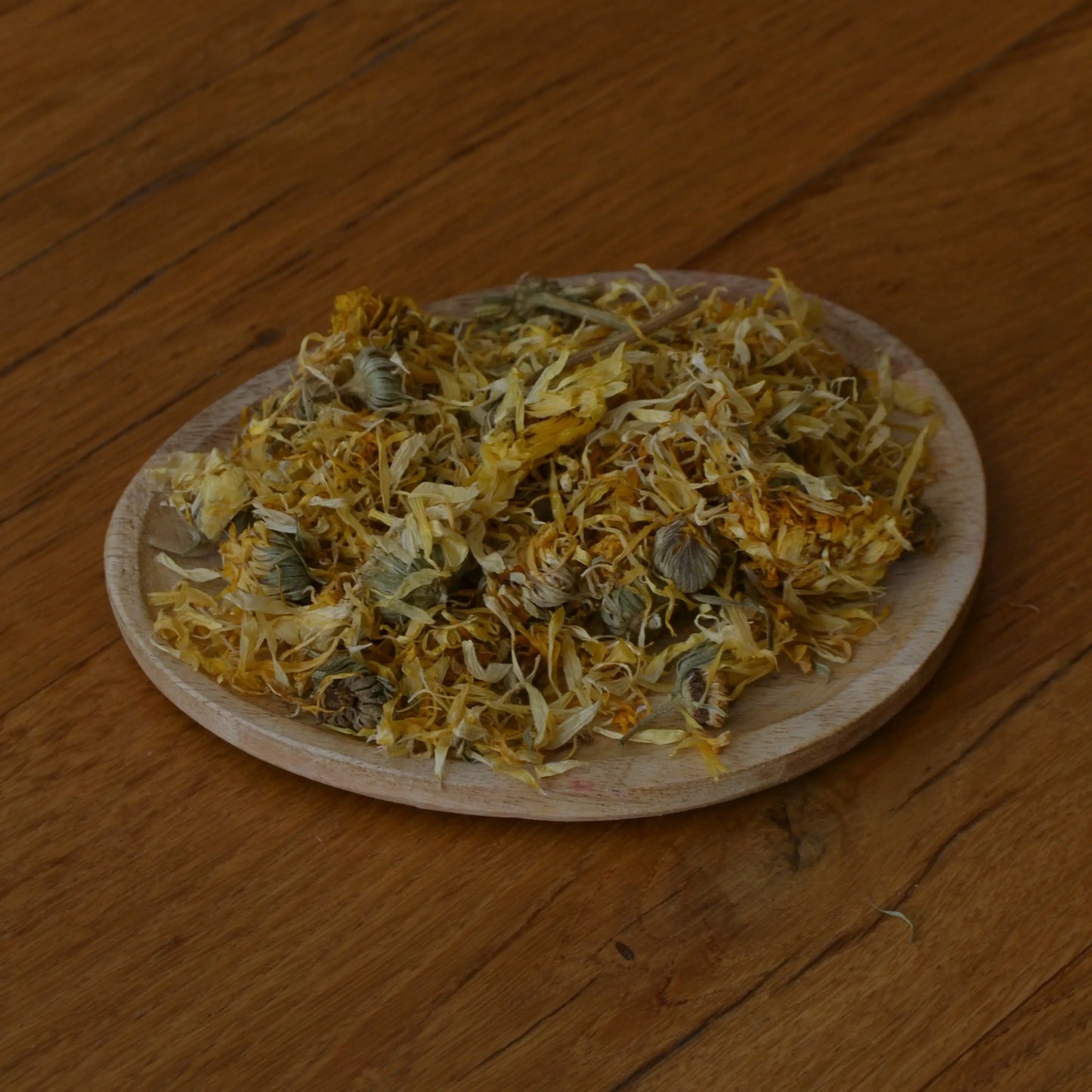 Fleurs de calendula séchées (Calendula Officinalis) – Création artisanale | Le sens des choses – Boutique de bougies parfumées végétales et objets décoratifs écoresponsables