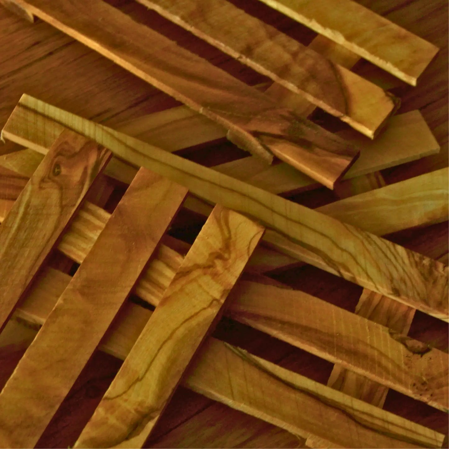 Porte-savon palette en bois d’olivier artisanal – Création artisanale | Le sens des choses – Boutique de bougies parfumées végétales et objets décoratifs écoresponsables