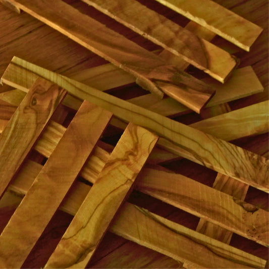 Porte-savon palette en bois d’olivier artisanal – Création artisanale | Le sens des choses – Boutique de bougies parfumées végétales et objets décoratifs écoresponsables