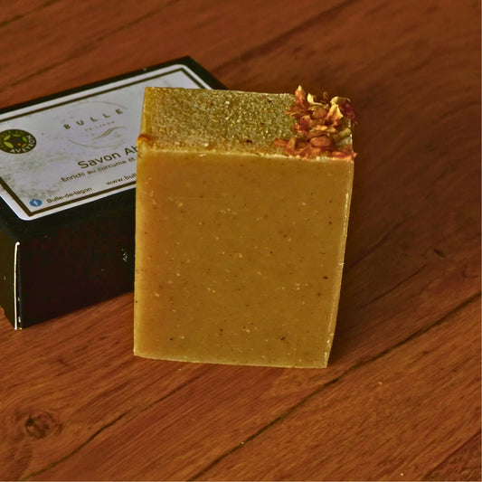 Savon surgras à l'abricot et au curcuma – Création artisanale | Le sens des choses – Boutique de bougies parfumées végétales et objets décoratifs écoresponsables