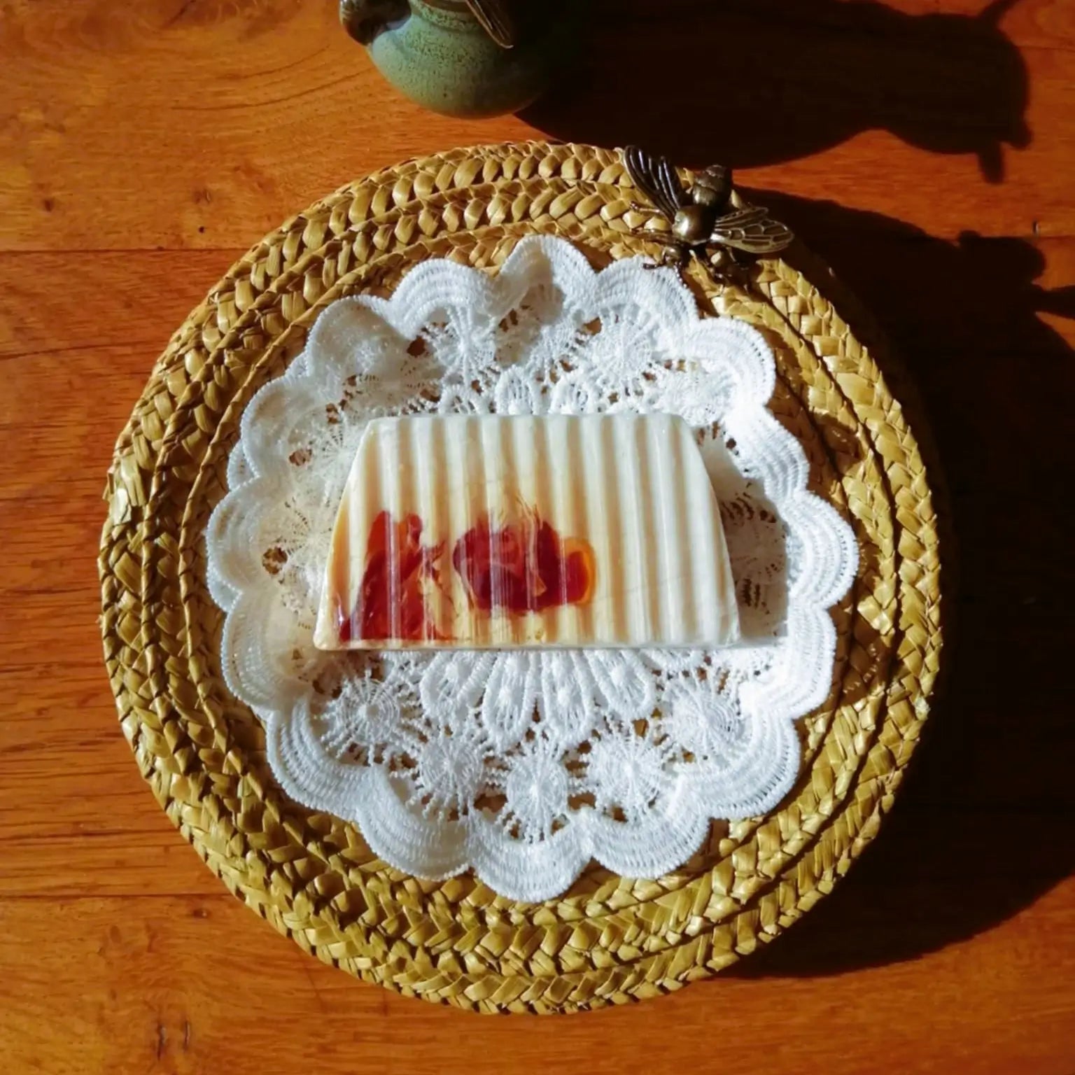 Savon végétal à la noix de coco – Création artisanale | Le sens des choses – Boutique de bougies parfumées végétales et objets décoratifs écoresponsables