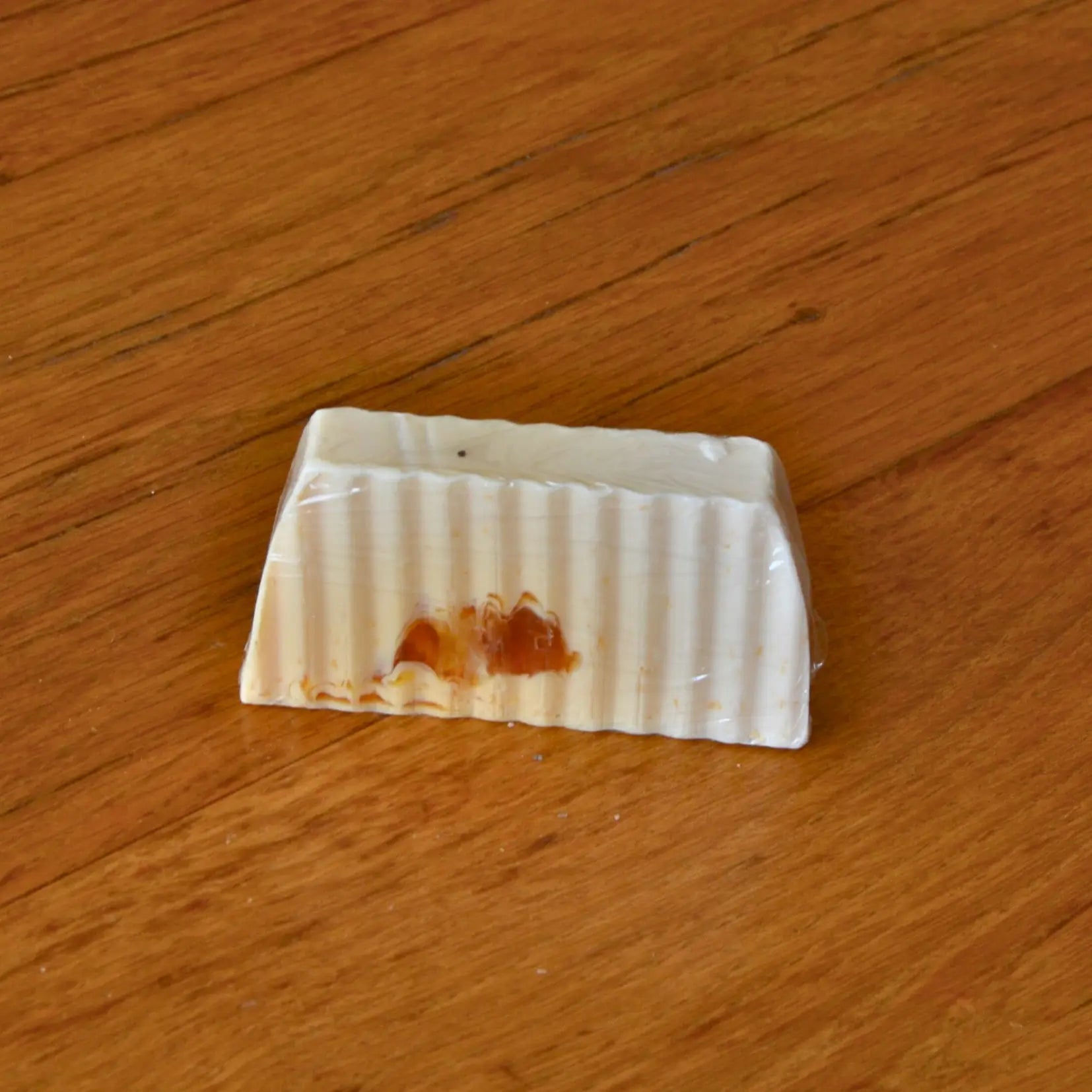 Savon végétal à la noix de coco – Création artisanale | Le sens des choses – Boutique de bougies parfumées végétales et objets décoratifs écoresponsables