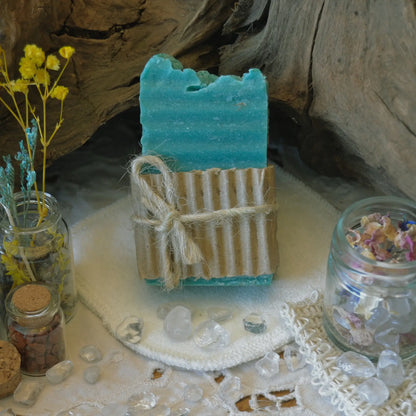 Savon artisanal à la pierre ponce exfoliant – Création artisanale | Le sens des choses – Boutique de bougies parfumées végétales, décorations et savons