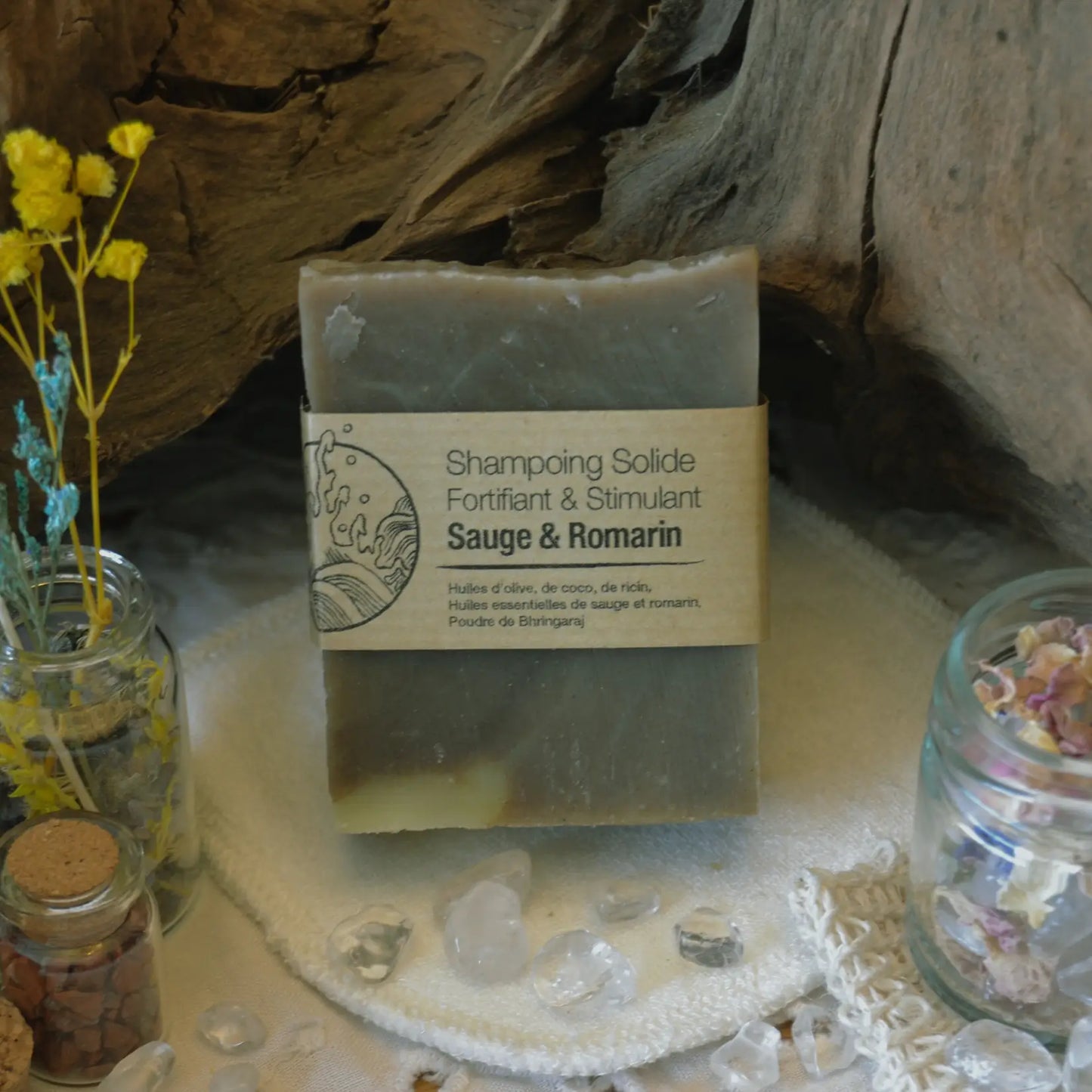 Shampooing solide fortifiant à la sauge et au romarin – Création artisanale | Le sens des choses – Boutique de bougies parfumées végétales, décorations et savons