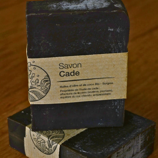 Savon artisanal surgras genévrier cade – Création artisanale | Le sens des choses – Boutique de bougies parfumées végétales et objets décoratifs écoresponsables
