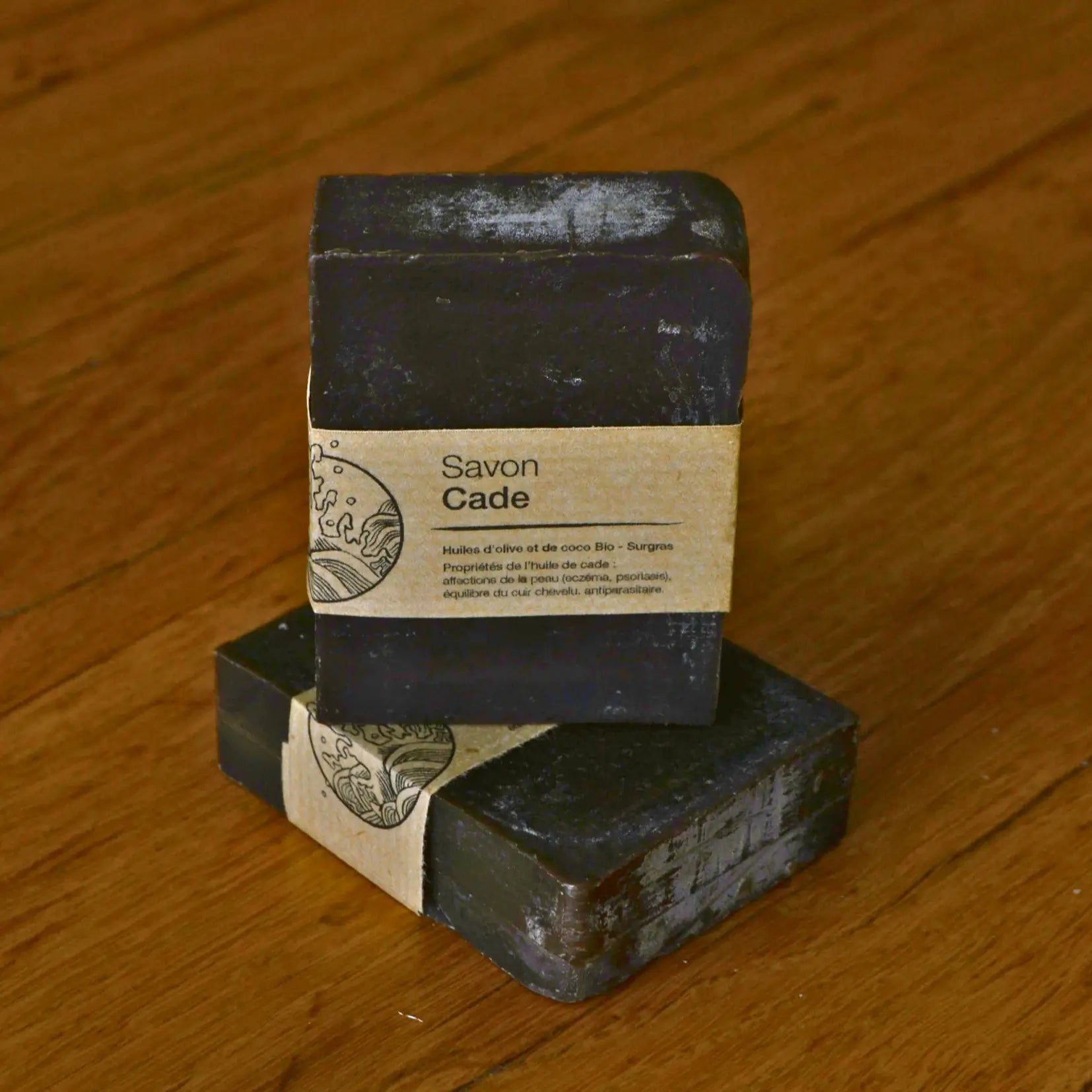 Savon artisanal surgras genévrier cade – Création artisanale | Le sens des choses – Boutique de bougies parfumées végétales et objets décoratifs écoresponsables