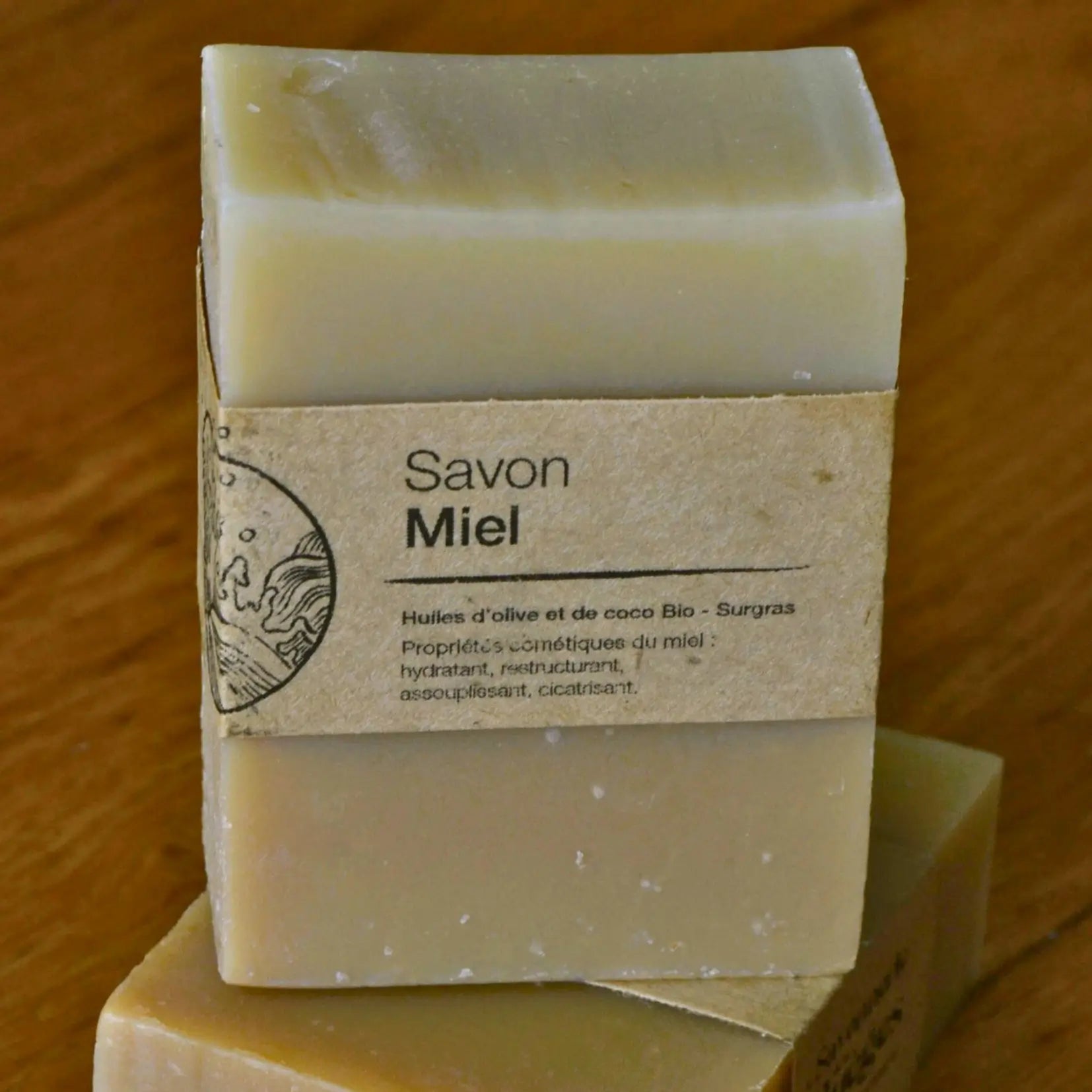 Savon artisanal surgras au miel des Cévennes – Création artisanale | Le sens des choses – Boutique de bougies parfumées végétales et objets décoratifs écoresponsables