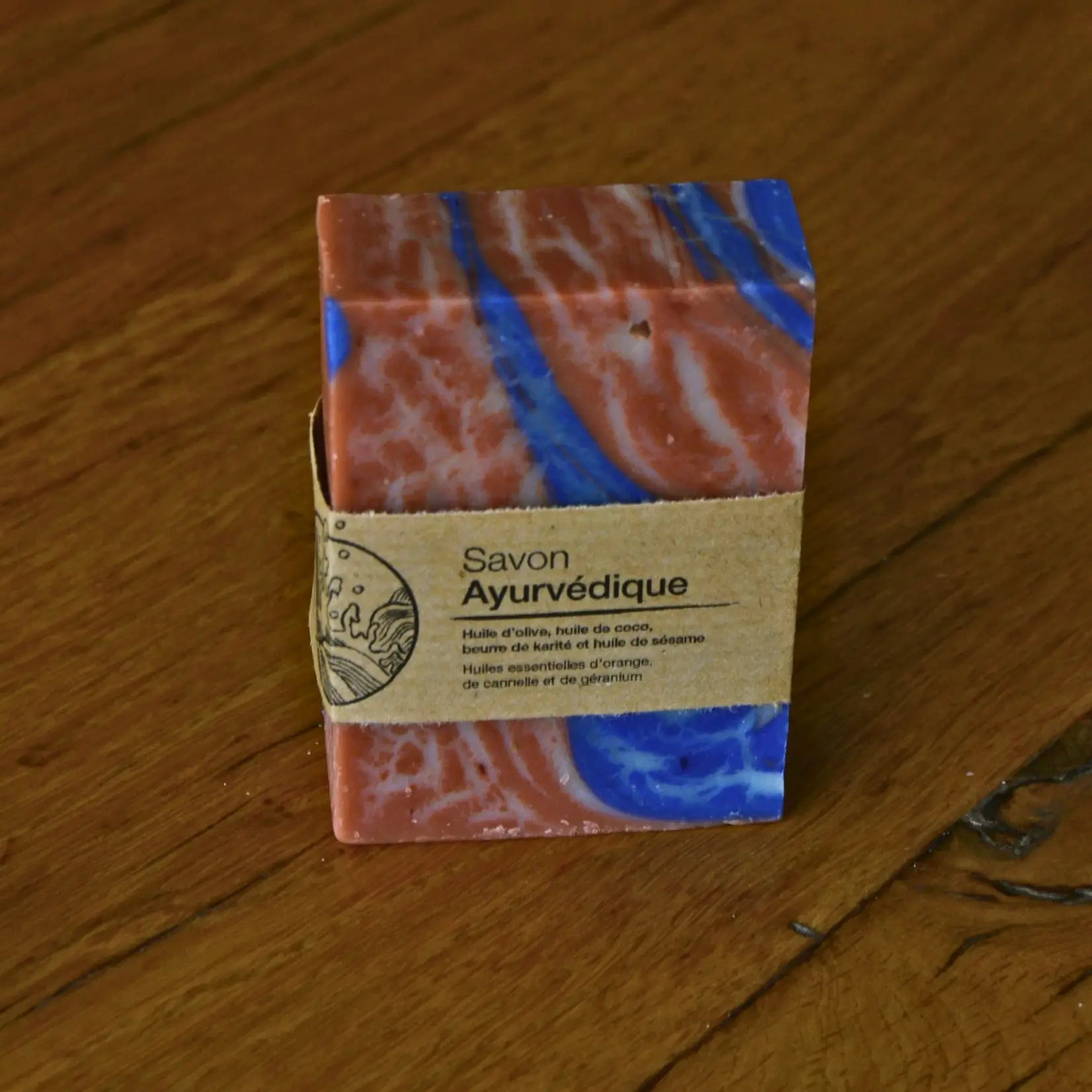 Savon ayurvédique à l’orange, au géranium et à la cannelle – Création artisanale | Le sens des choses – Boutique de bougies parfumées végétales et objets décoratifs écoresponsables