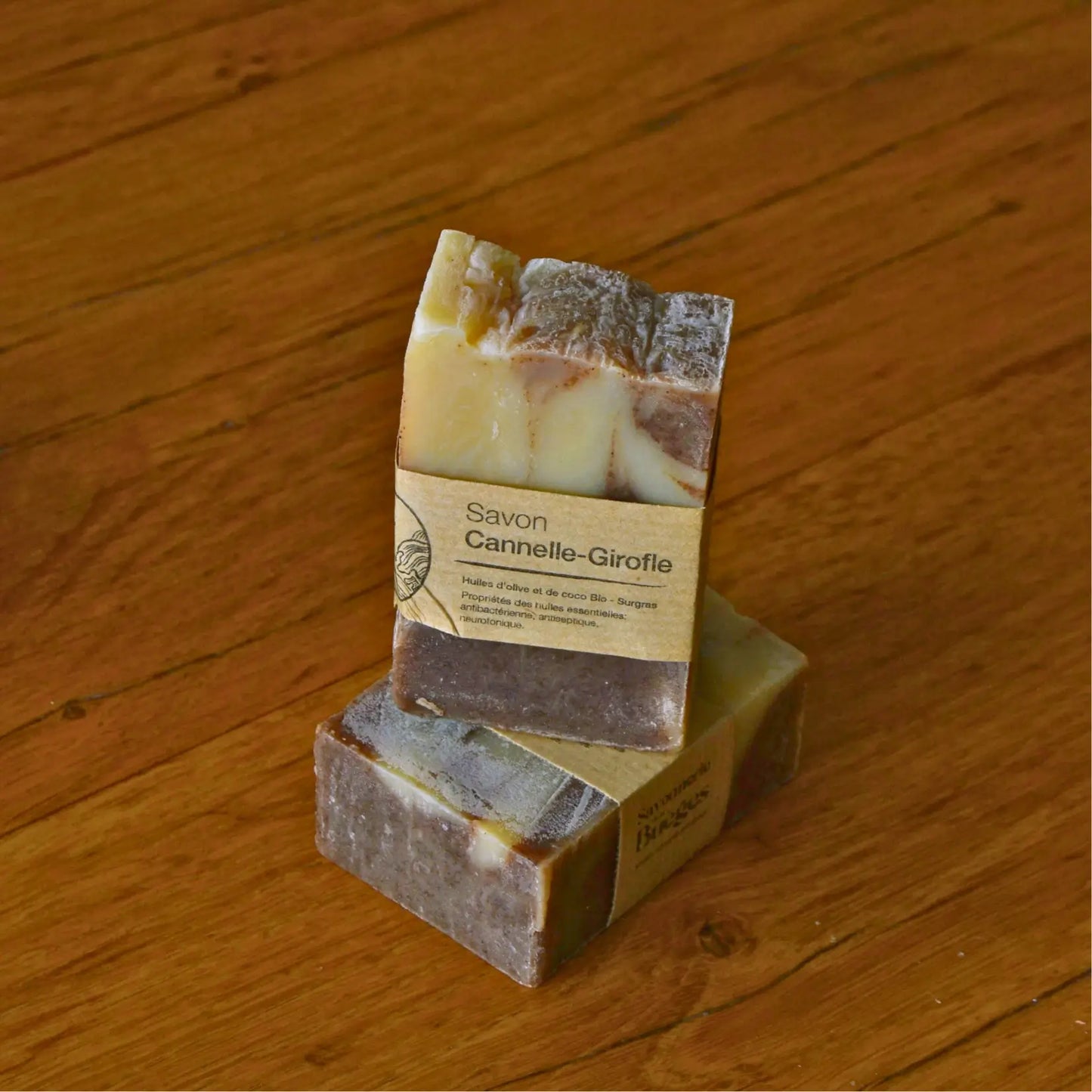 Savon artisanal surgras à la cannelle et au girofle – Création artisanale | Le sens des choses – Boutique de bougies parfumées végétales et objets décoratifs écoresponsables