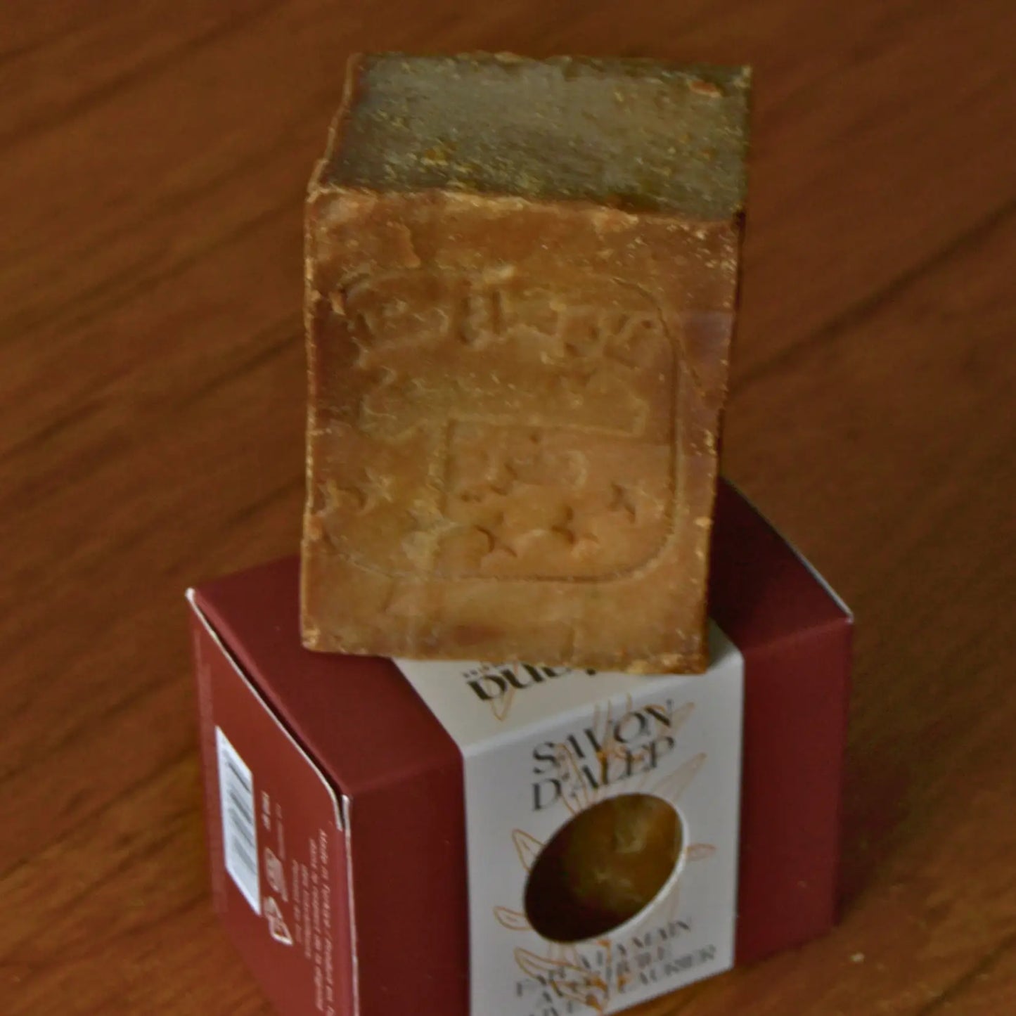 Savon d'Alep traditionnel, naturel et solidaire – Création artisanale | Le sens des choses – Boutique de bougies parfumées végétales et objets décoratifs écoresponsables