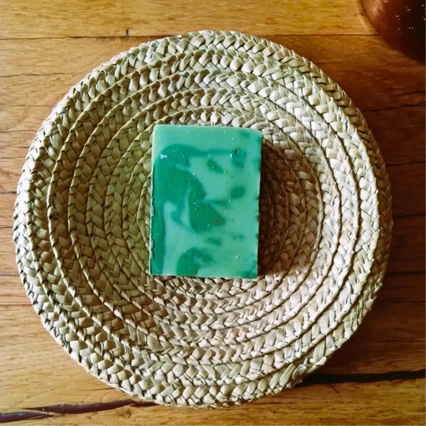 Savon BIO surgras eucalyptus, menthe poivrée et pin « Nature Sauvage » – Création artisanale | Le sens des choses – Boutique de bougies parfumées végétales et objets décoratifs écoresponsables