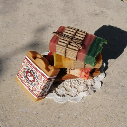 Savon mystère artisanal anti-gaspillage – Création artisanale | Le sens des choses – Boutique de bougies parfumées végétales et objets décoratifs écoresponsables