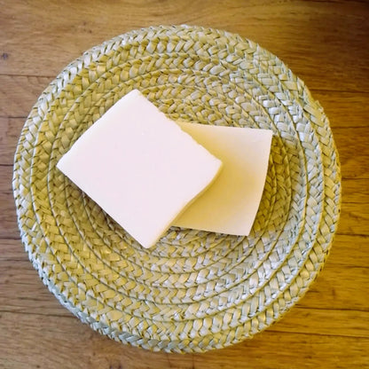 Shampooing solide à la châtaigne — cheveux gras – Création artisanale | Le sens des choses – Boutique de bougies parfumées végétales et objets décoratifs écoresponsables