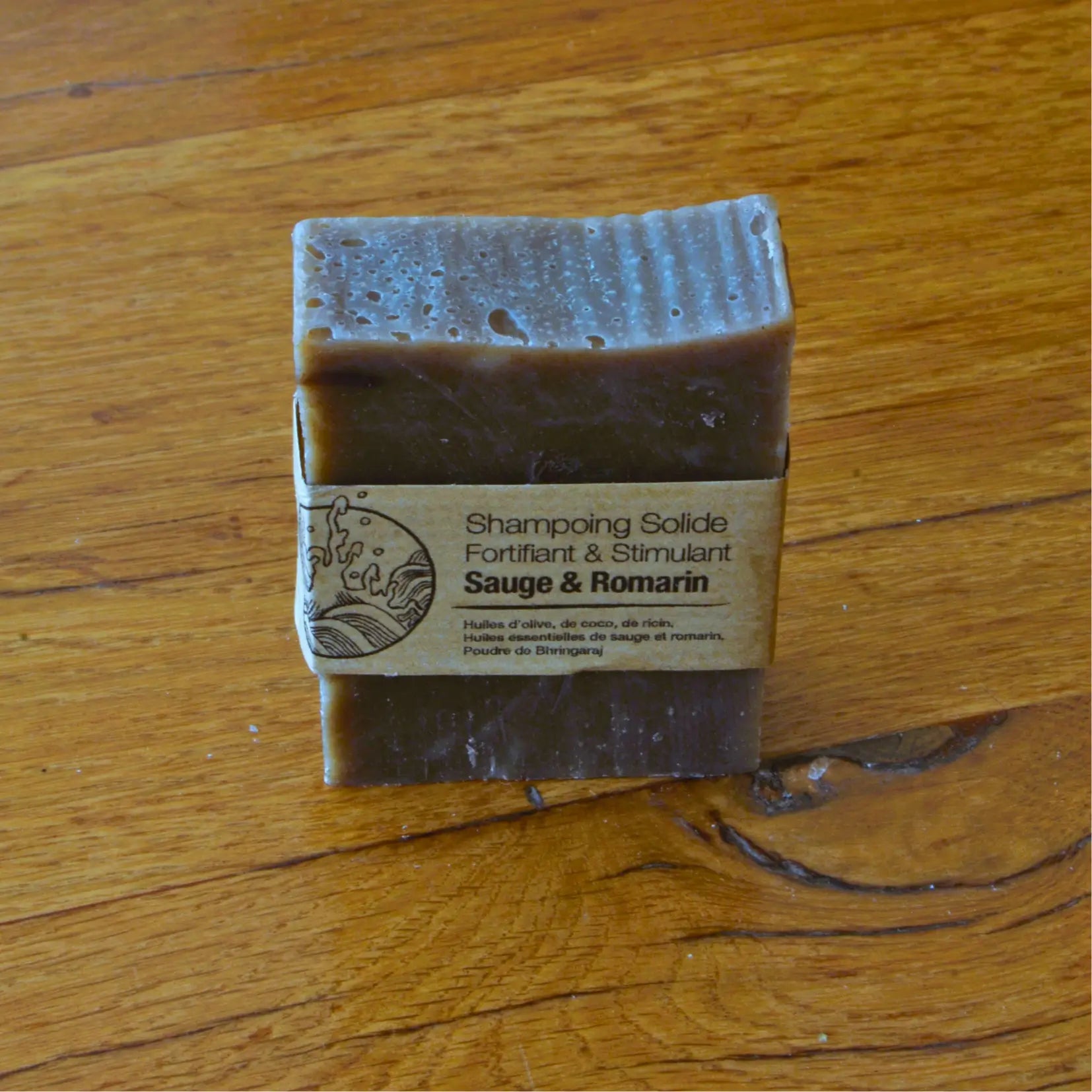 Shampooing solide fortifiant à la sauge et au romarin – Création artisanale | Le sens des choses – Boutique de bougies parfumées végétales et objets décoratifs écoresponsables