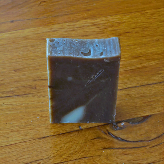 Shampooing solide fortifiant à la sauge et au romarin – Création artisanale | Le sens des choses – Boutique de bougies parfumées végétales et objets décoratifs écoresponsables