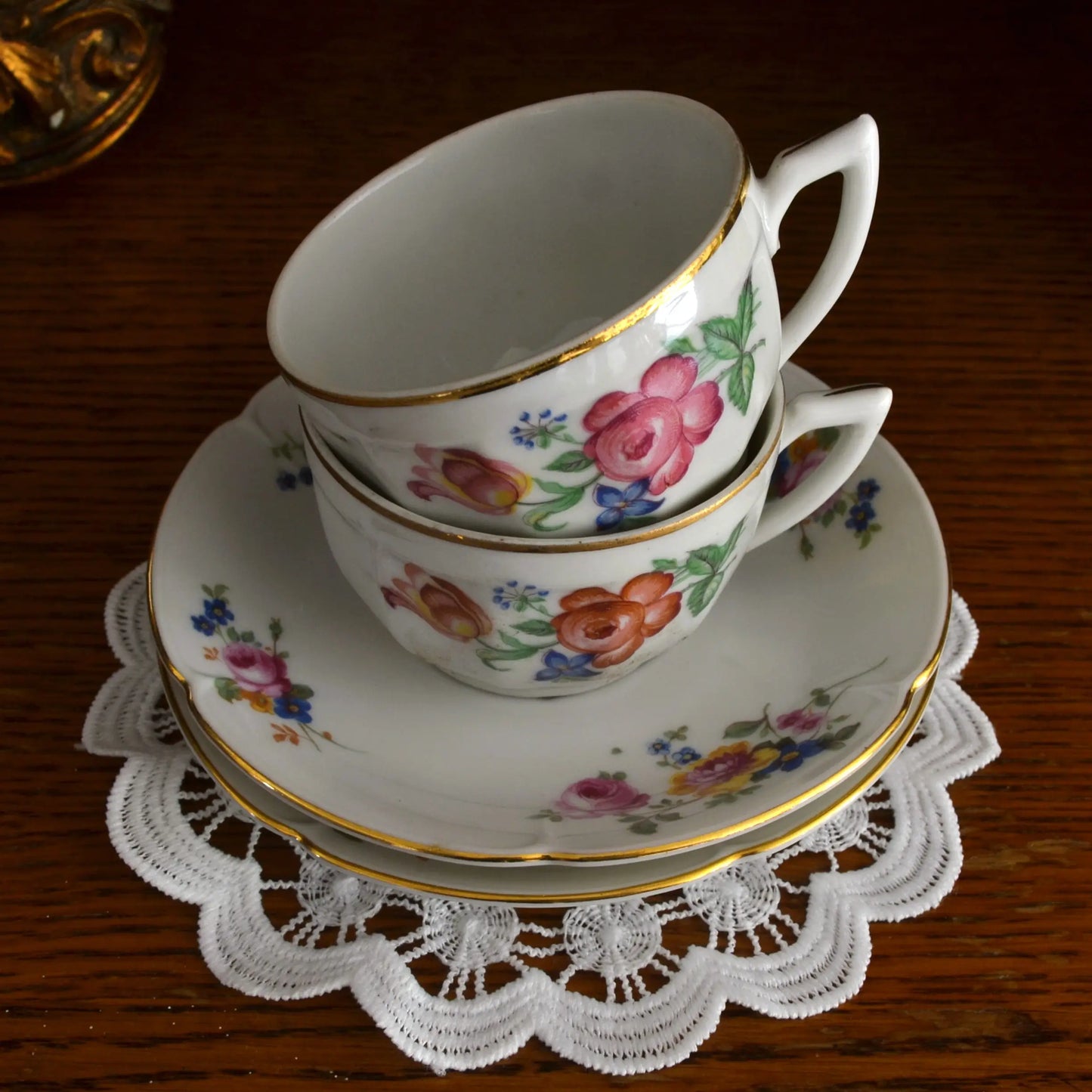 Bougie décorative artisanale tasse de thé — motif romantique vintage — parfum au choix – Création artisanale | Le sens des choses – Boutique de bougies parfumées végétales et objets décoratifs écoresponsables