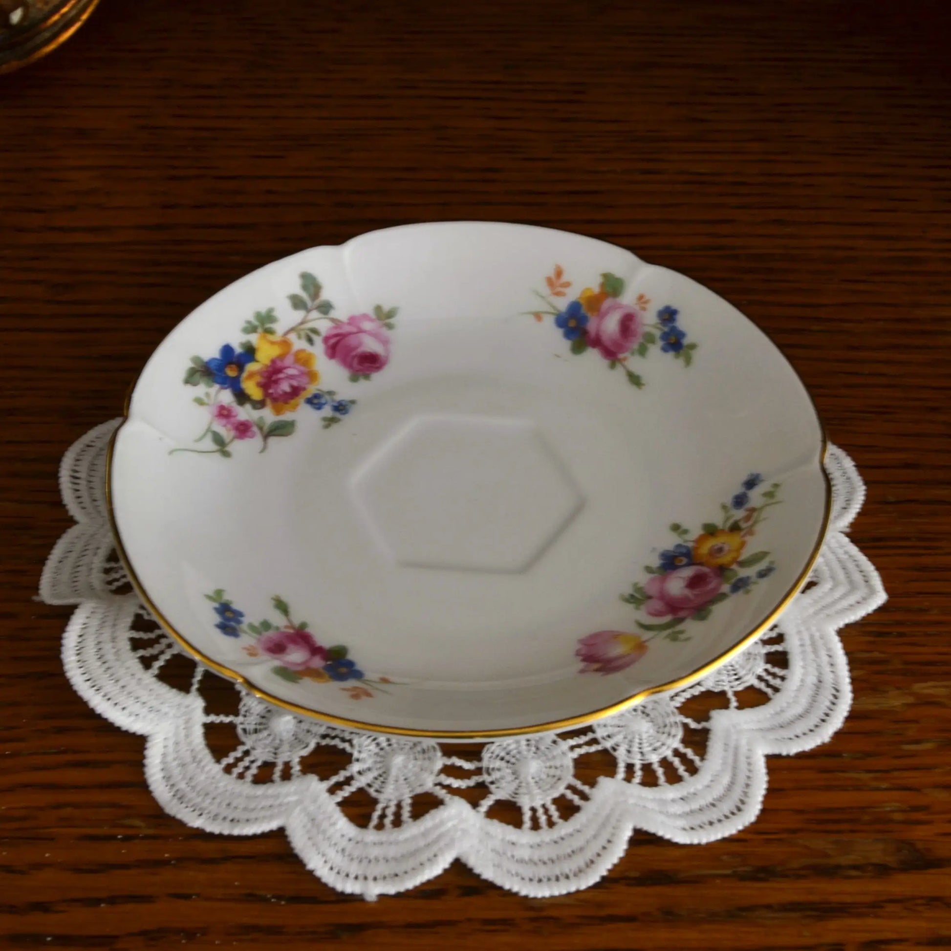 Bougie décorative artisanale tasse de thé — motif romantique vintage — parfum au choix – Création artisanale | Le sens des choses – Boutique de bougies parfumées végétales et objets décoratifs écoresponsables