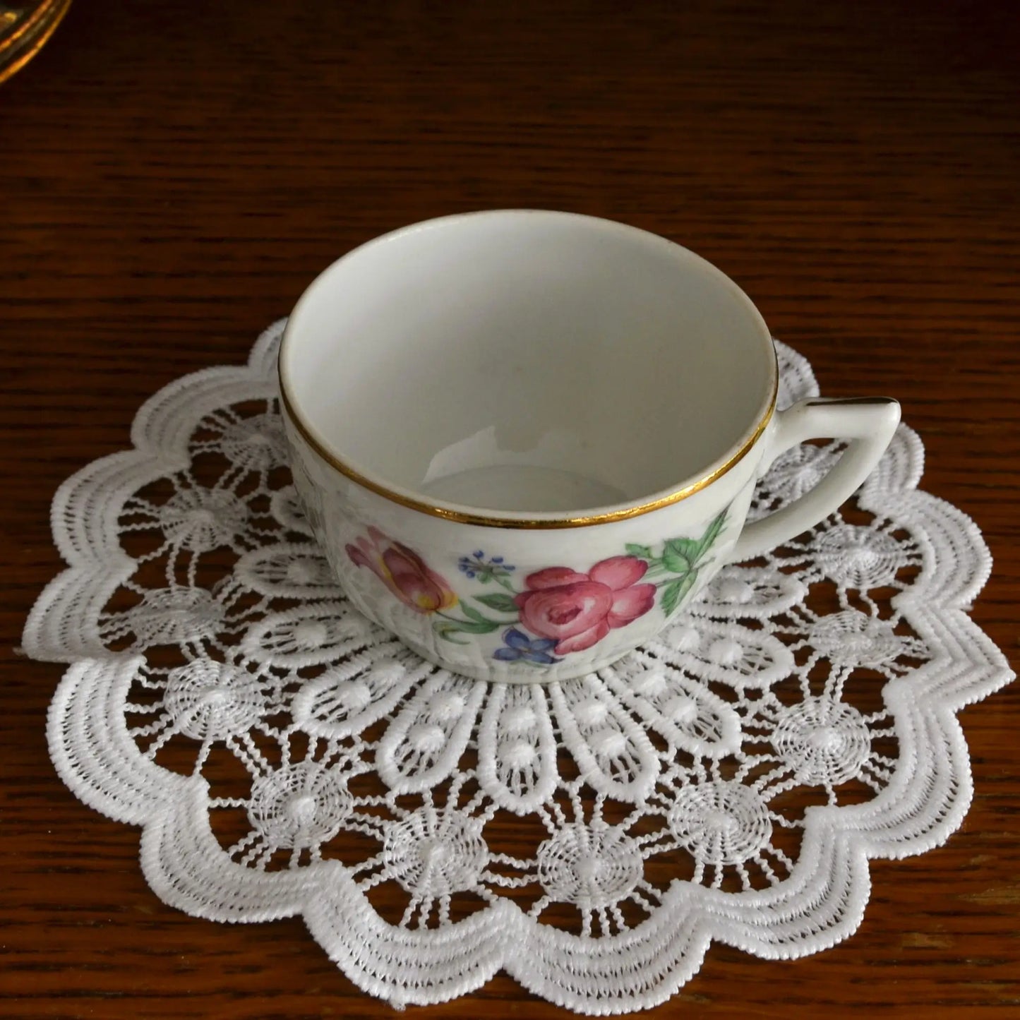 Bougie décorative artisanale tasse de thé — motif romantique vintage — parfum au choix – Création artisanale | Le sens des choses – Boutique de bougies parfumées végétales et objets décoratifs écoresponsables